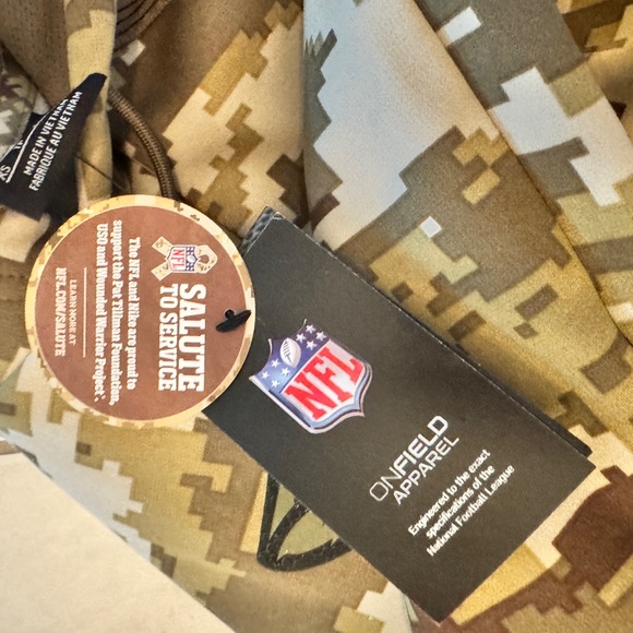 Jacksonville Jaguars Team Apparel Sweatshirt - Picture 5 of 6